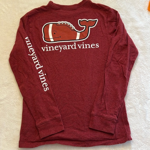 Vineyard Vine Football Whale Logo Sleeve Pocket Tee Size Medium youth. - Picture 6 of 6